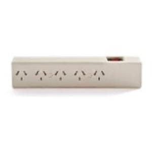 Zapatilla 220V Con Interruptor 5 Tomas 2.50 Mts RICHI (PM572)